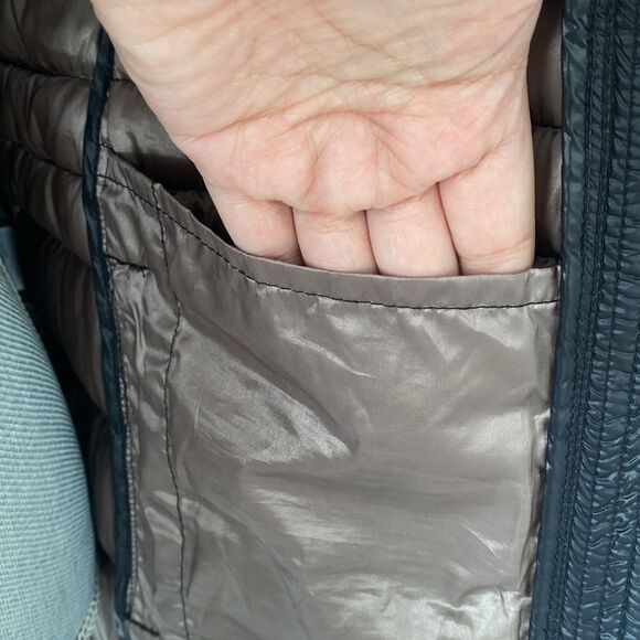 Andrew Marc Women's Premium Down Quilted Black Puffer Coat Lightweight Sz L - Picture 9 of 14